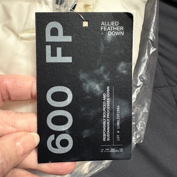 Lands' End Women's Wanderweight Packable Down Vest - Size: Medium Petite - NWT - Picture 8 of 10